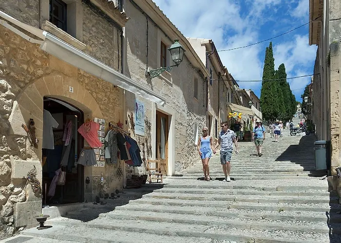 Owl Margarita - 15 Min Walk To The